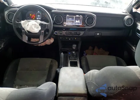 2022 Toyota Tacoma Double Cab z USA, uszkodzony, nr VIN 3TMCZ5AN3NM496832